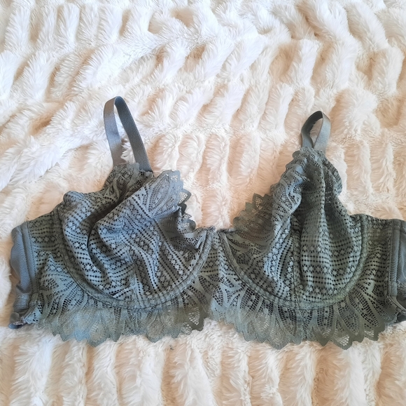 La Vie En Rose Other - 40D La Vie En Rose Unlined Bra